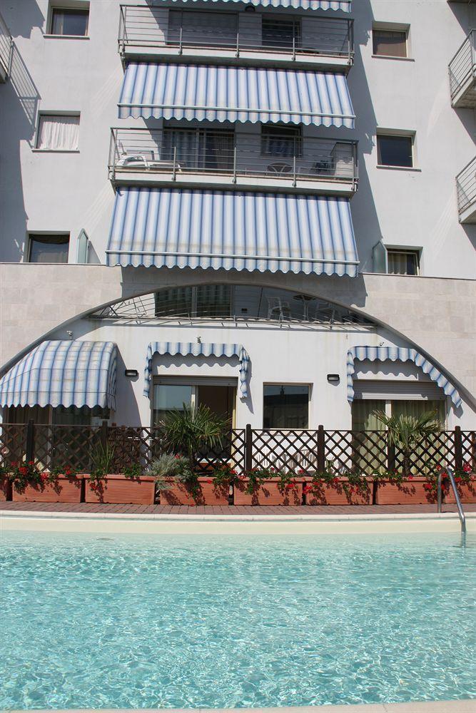Residence Moderno Lido Di Savio Exterior foto