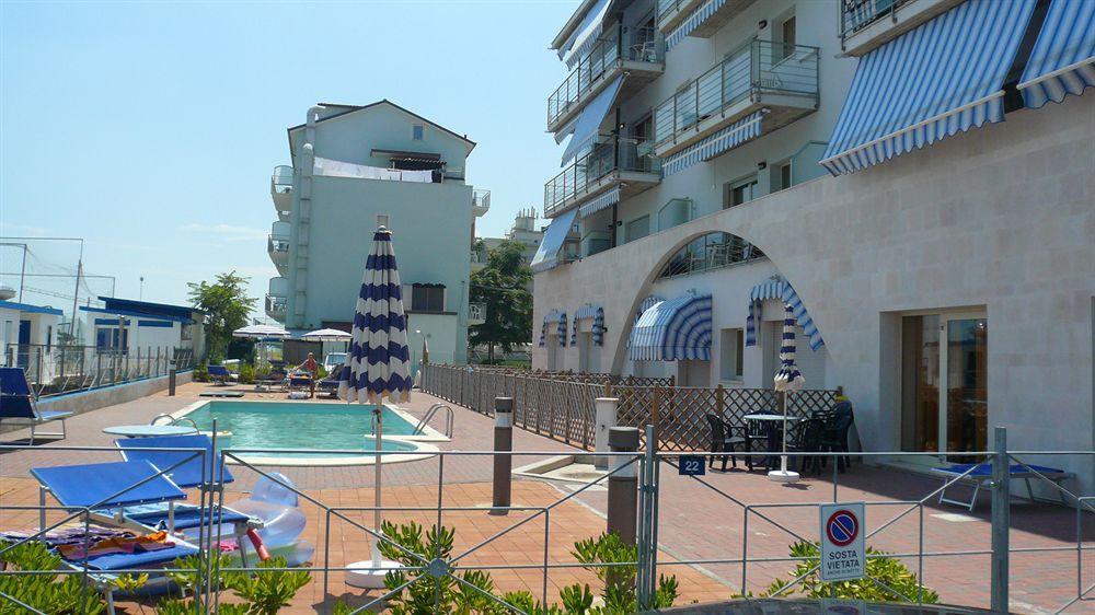 Residence Moderno Lido Di Savio Exterior foto
